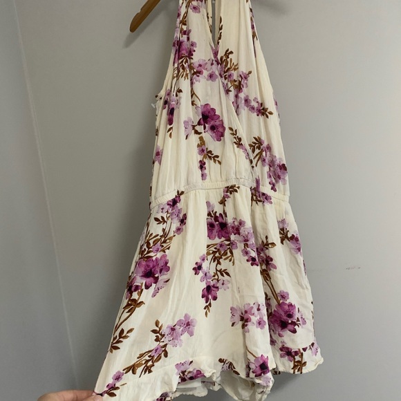 (2/$25) American Eagle Sm Floral Romper - Picture 9 of 11
